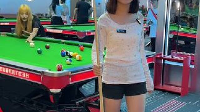 3K国际XIK台球俱乐部，9.9元1小时，19.9元2小时，价格香哭～单人来有教练小姐姐陪打，新手也