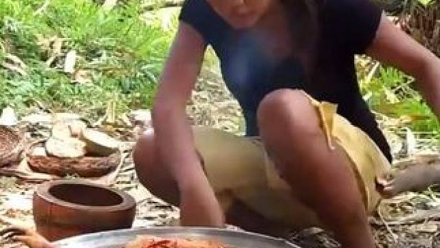 在河边用特别的食谱烹饪牛肋排 #大自然的馈赠 #生活的烟火气息 #野外生活纪录片 #户外 #原生态乡