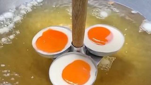 油炸鸡蛋堡 #美食 #户外美食  #泰国美食 #内容启发搜索