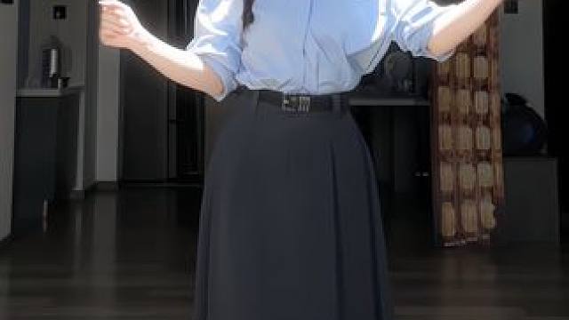 囧架架 #囧架架舞 #嘉桐摇 #囧架架 #职业穿搭
