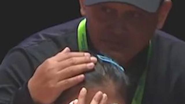 羽坛历史上最悲催的一次输球，这关键一分的确应该重打。 #羽毛球