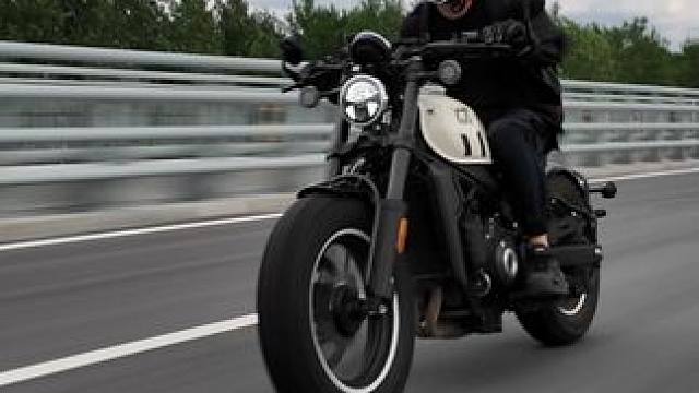 来感受一下pocket3拍摄的绝美天空#机车 #pocket3拍车 #AMZ #clc450