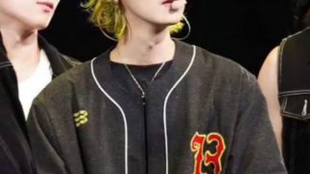 鹿晗上海演唱会Dy2《超级冠军》谁懂内娱唱跳全能ACE #鹿晗#超级冠军#现场版live#鹿晗上海演