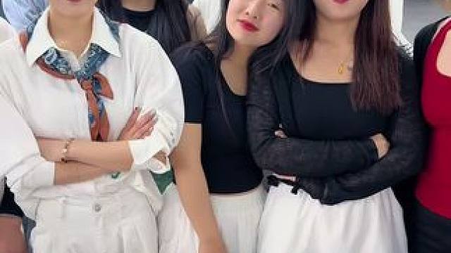 这样的公司你喜欢就赶紧报名啦 #办公室游戏 #搞笑 #专治不开心