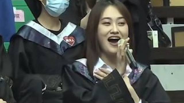 青岛大学毕业典礼 #毕业典礼 #我们毕业啦 #祝你毕业快乐 #歌曲本就是不明不白的关系