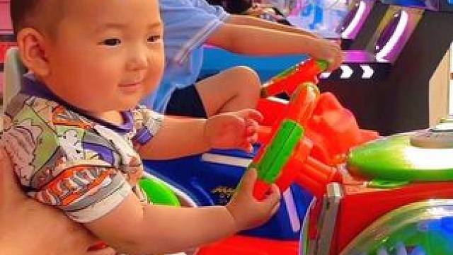 小孩哥车开的挺溜#成长日常#亲子时光 #陪伴孩子的美好时光一定是童年最好的礼物 #记录幸福时刻