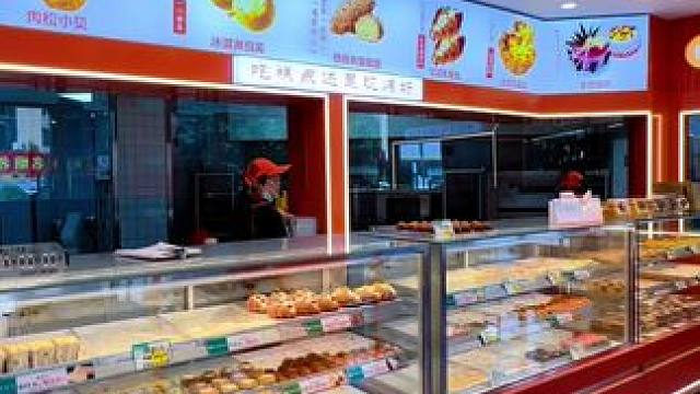 15元2个牛角包配咖啡绝了，18.8元2个奶酪条绵密奶香。每款都好吃到回购，性价比拉满，爱吃的宝子点