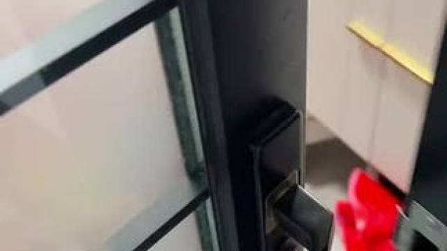 这个#浴床 也太值了，不仅可以给娃洗澡，还能当哺乳枕用，三档高度调节，智能感温，宝宝出生用到3岁都没