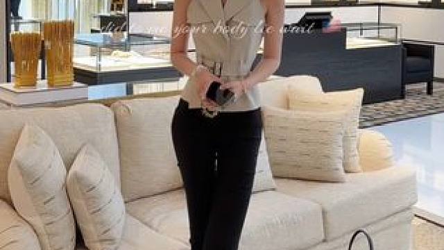 越简单越高级!! 好久没有走大女主风了!!!#高级感穿搭 #服装人日常 #今天穿什么