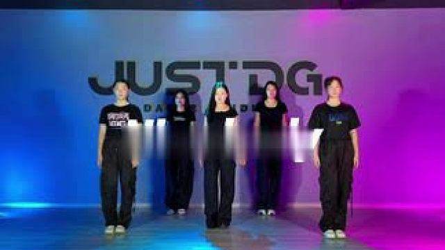 屁股扭扭，活到99#创作灵感 #翻跳 #jazz #零基础学舞 #今日份舞蹈打卡