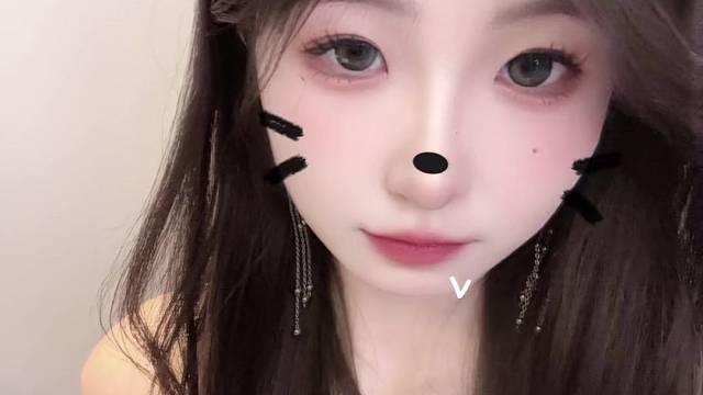 心本来就是偏着长的  对我偏心点怎么啦