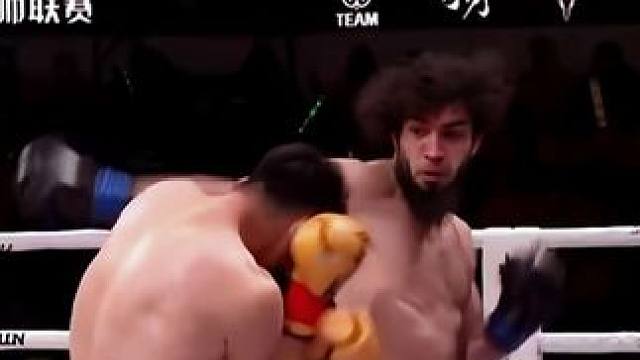 俄式桑博马戈梅德VS中国散打“大魔头”李辉，李辉以一分之差饮恨赛场。#横琴之巅