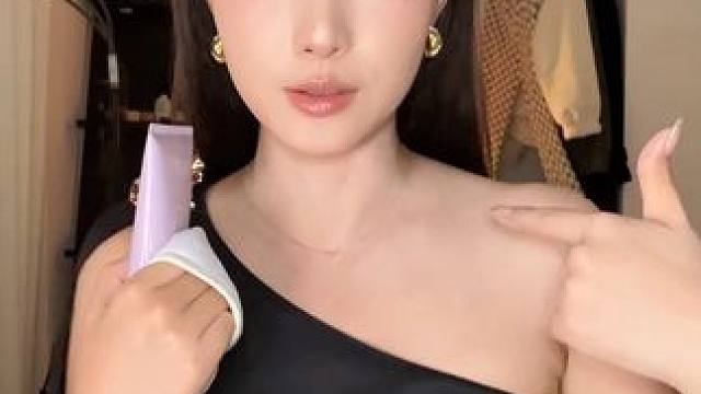 给素颜霜届一点点震撼！便宜也有好货啊！
#素颜霜 #分享爱用物 #种草 #女生必备 #化妆聊天室挑战