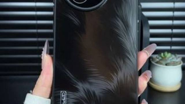 红米k80至尊版星羽流光手机壳，带镜头膜，不沾指纹 #红米k80至尊版手机壳#带镜头膜手机壳#不沾指