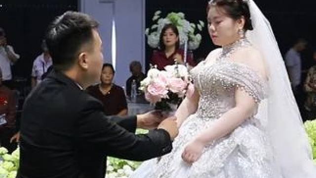 华夏礼宴茉莉厅婚礼实拍，纯净清新的白与绿#滕州  #滕州婚礼  #滕州备婚