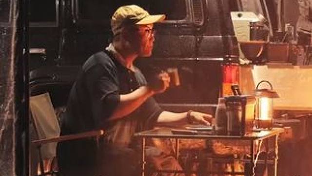 【无限露营】小哥雨中露营 #露营⛺#沉浸式体验