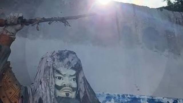 金轮如意，放七彩祥光！财神爷威武！