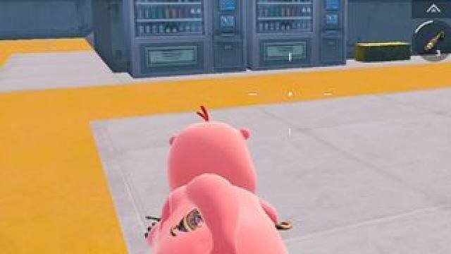 苏尔南三鼠鼠！苏服得吃金甲+机甲电池！ #和平精英地铁逃生   #染上苏尔南冲突了 #武子弈