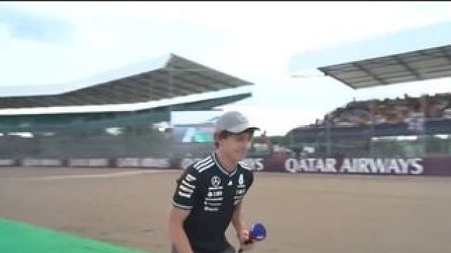 安东内利秀脚法 打开之前：能有多好笑，打开之后：俺不中咧看小Kimi踢球有种脑干缺失的美～秀得很好，