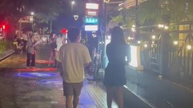 酒吧满分策略
去到酒吧街搭讪50个
最少加到20~30个
聊天筛选一些出来
等于当天晚上满分