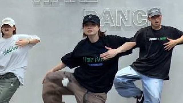 又跳了一支想跳的舞，也教了一支之前没跳过的风格~突破➕1 #SneakyLink舞蹈 #ifeye女