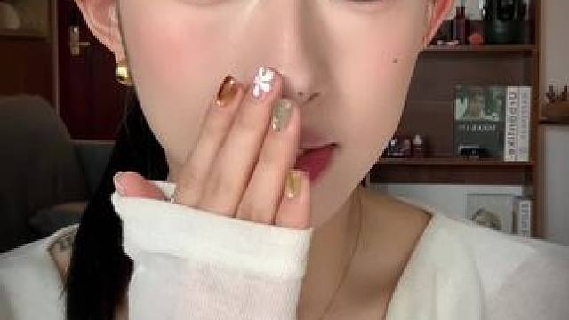 疯了！花西子气垫79一个正装！还是苏绣限定款包装#好物分享 #气垫 #防水防汗不脱妆 #夏日必备 #