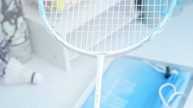 超高颜值性能球拍，川崎冰川！礼盒款给你带来更好的开箱体验，仪式感十足，两张的价格就能拥有！