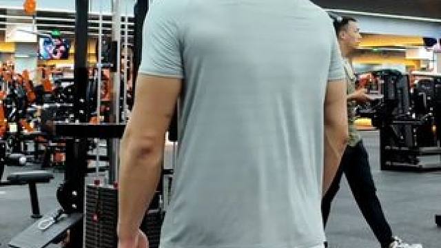 新款运动单品速干短袖，上身清爽透气不闷热#健身 #短袖#健身穿搭 #速干衣