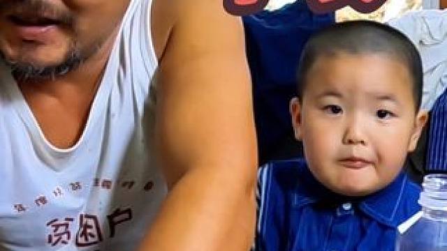 爷孙俩的早餐又开始了，吃面条就是过瘾，#纪录美好生活