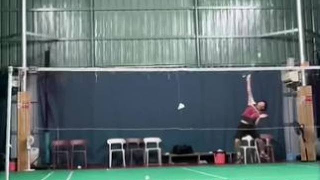 听说最近在羽球圈看招式就知道门派了？猜猜我哪个门派的？#羽毛球 #羽毛球单打 #自学 #李宇轩教练 