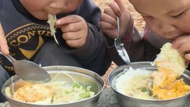 今天炒鸡蛋吃。#农村娃