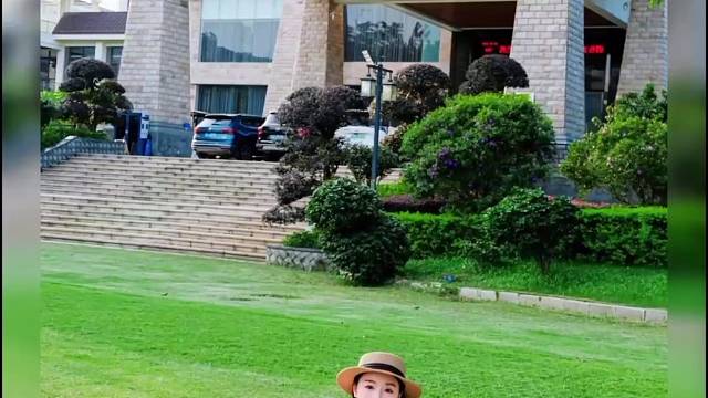 三英邀您进入漫画般的夏天