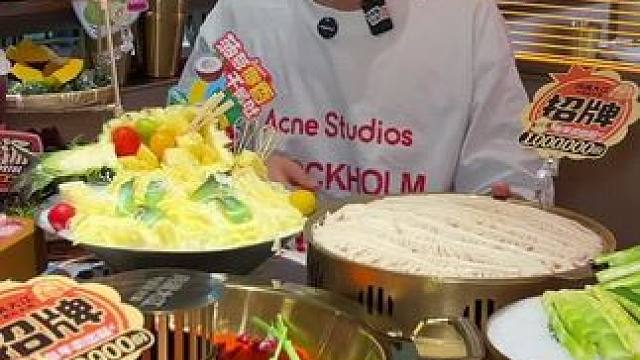 月满大江新店开业58抵100,一次可以用两张，一个账号可以团四张，建议刷到赶紧屯，不用随时退