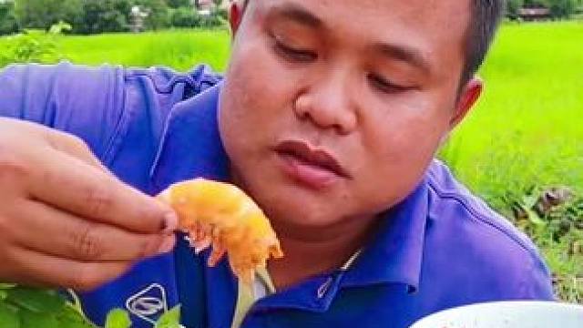 炭烤泰国香虾搭配️海鲜酱汁 #种草激励计划 #内容启发搜索 #泰国大叔#泰国美食#泰国海鲜