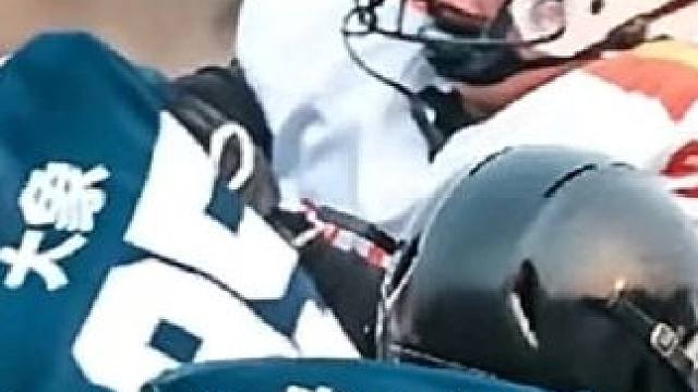 背景板小象 在线过马路 今年继续#橄榄球 #橄榄球运动员 #体育生 #脂包肌 #193