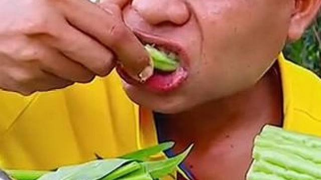 新鲜大苦瓜泰式酸辣️生呛虾 #美食 #户外美食 #泰国美食 #内容启发搜索