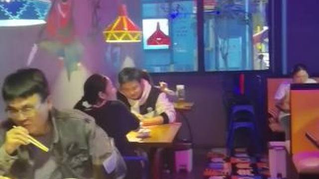 赖胖子搞大动作啦！现在花95元就能拥有100元代金券，这折扣力度简直绝了。去那消费能省不少钱呢，相当