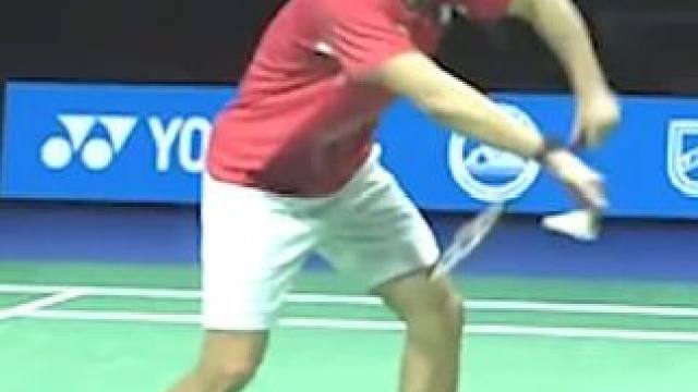 违规发球竟然被判得分，全奕陈这二次引拍动作非常隐蔽。 #羽毛球