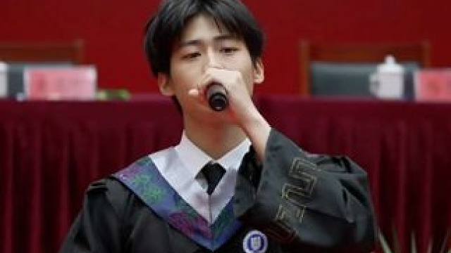 #毕业典礼 #毕业季 #校园 #凌晨路灯照着我的疲惫