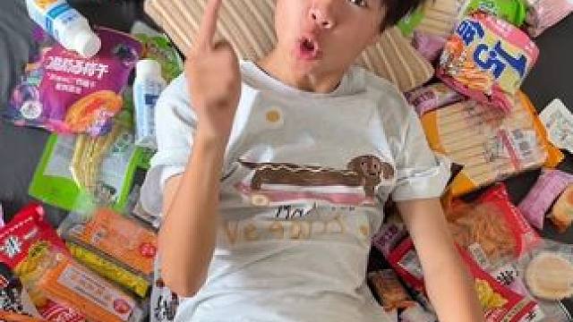 承包姐姐一个暑假的零食#孙子逊 #搞笑