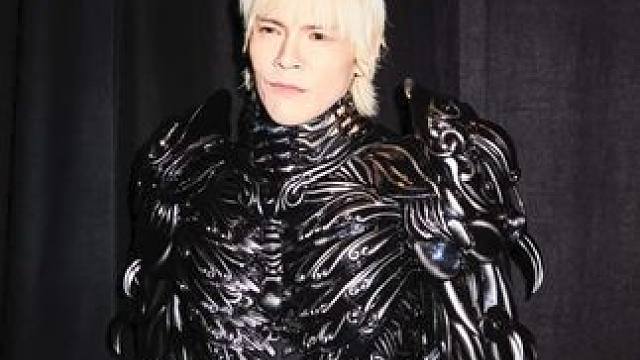 哥 这套是真的很帅惹#向佐巴黎时装周高定秀 #向佐暗黑风完美拿捏 #向佐这一波压迫感溢出屏幕