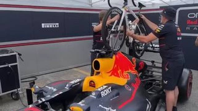 红牛用F1赛车干过的疯狂事 