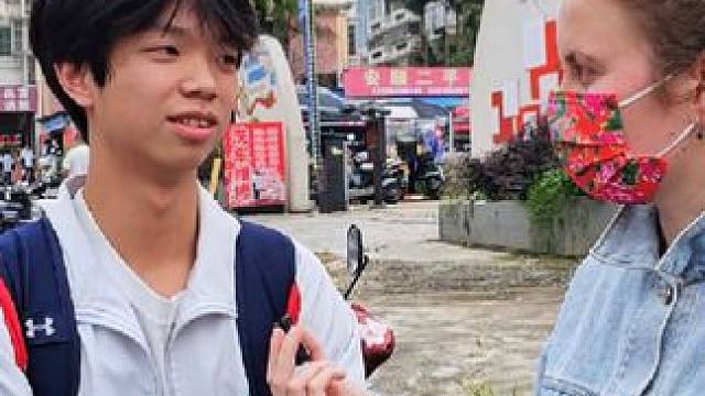 这个学生对学校印象真的太深刻了#英语 #英语口语 #街访 #搞笑 #宁德