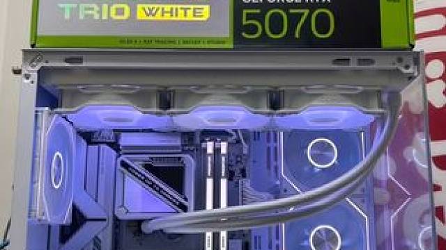 9800X3D➕5070一万多预算白色游戏海景房主机配置 #diy电脑 上海买电脑，DIY电脑，实体