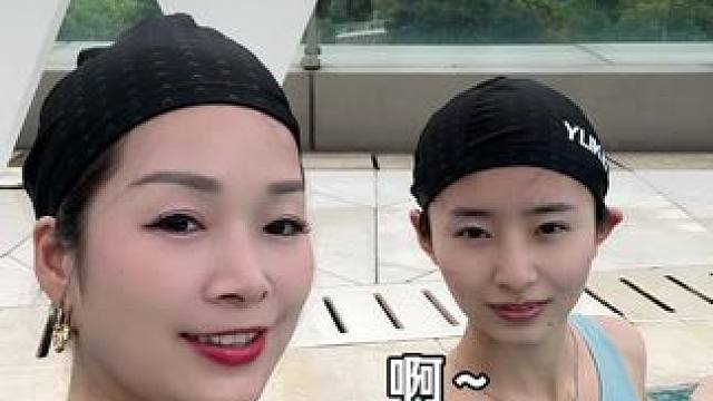 和女儿在上海游泳好city啊～ #city不city  #好city的感觉#上海之夏