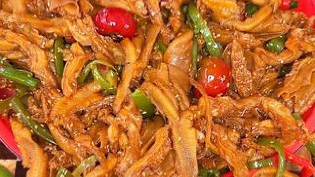 %最近经常有放暑假的学生弟弟妹妹们反馈....说贡菜鸭掌.....#无骨鸭掌 #鸭货美食 #吃了还想