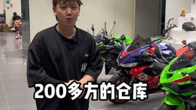 现车太多了 放不下了 给你们安排了个大仓库 #阿林摩托 #本田cbr650r #二手机车 #关注我圆