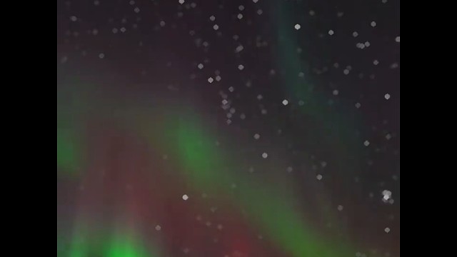 一款以北极光为主题灵感创作的一款香水