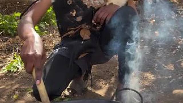 非洲原始美食 #我的乡村生活 #萌宠动物 #原创视频 #传统饮食文化