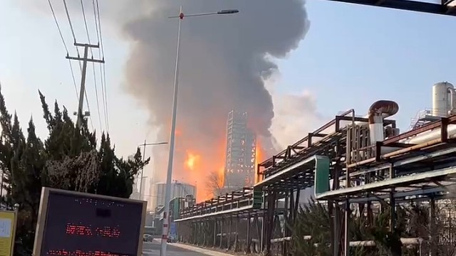 化工厂起火爆炸